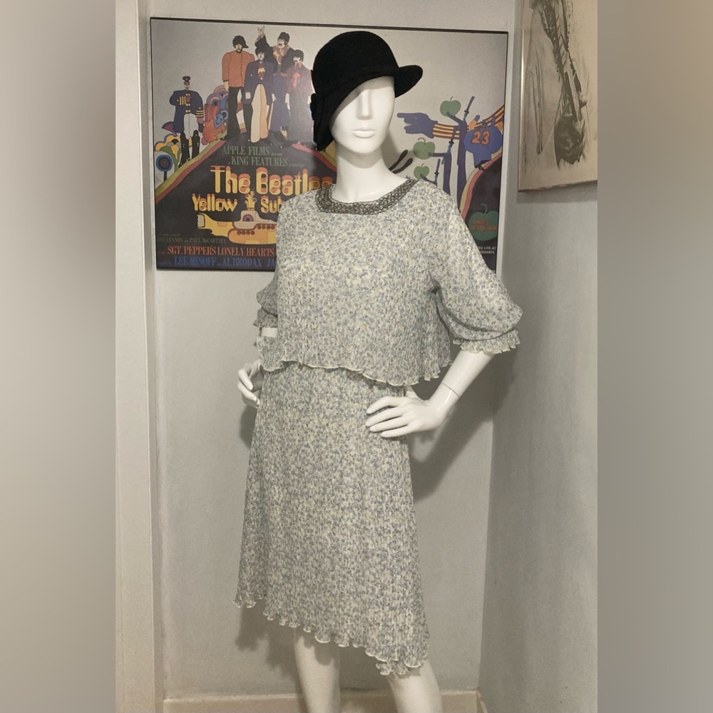 Vintage Look Pleated Dress w/Beaded Neckline - White with Small Flower Pattern